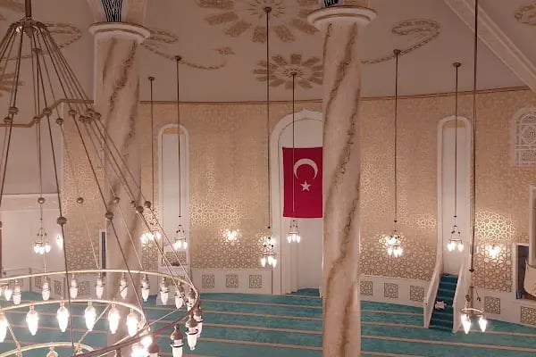 UHUD Cami - Resim 16