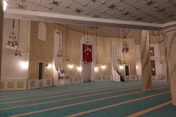 UHUD Cami - Resim 3