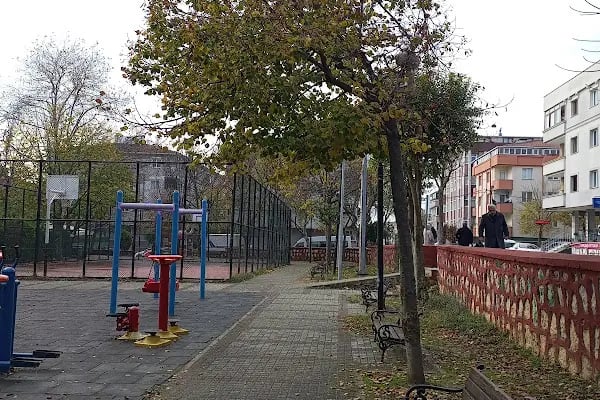 Uğur Mumcu Parkı - Resim 5