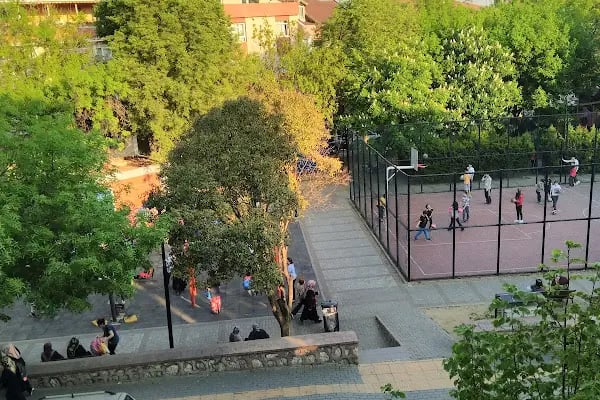 Uğur Mumcu Parkı - Resim 4
