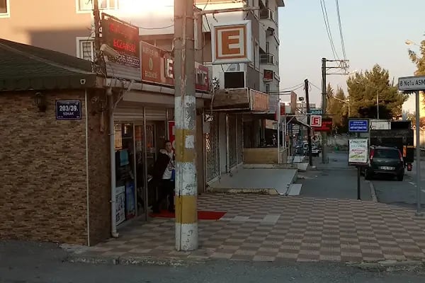 KURUÇEŞME ECZANESİ - Resim 1