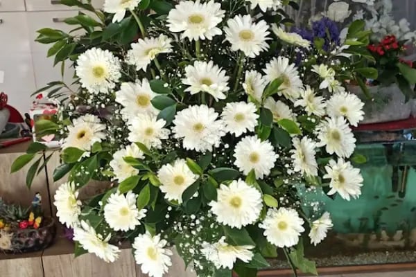 Ivy istanbul Flowers&amp;Cafe - Resim 11