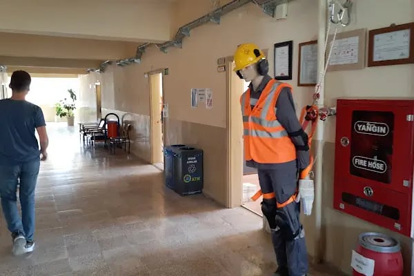 Serüstad Mesleki ve Teknik Anadolu Lisesi - Resim 8