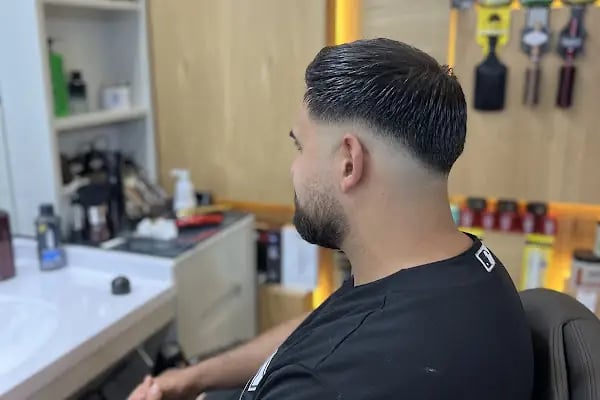By Hüseyin Kesici barber shop - Resim 7