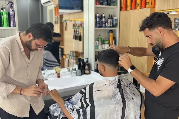 By Hüseyin Kesici barber shop - Resim 9