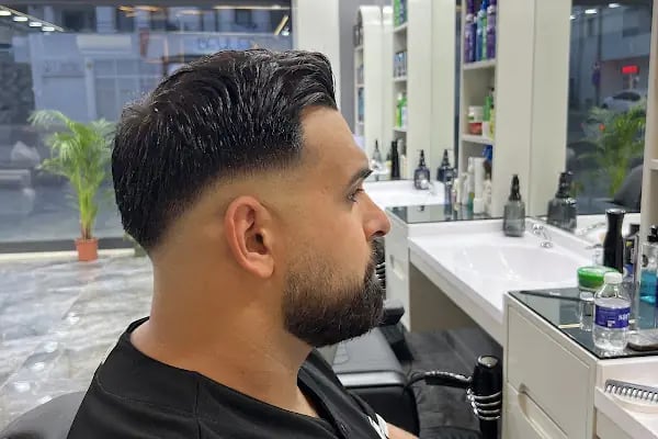 By Hüseyin Kesici barber shop - Resim 12