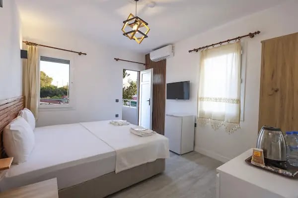 Yalıyanı Pansiyon - Resim 2