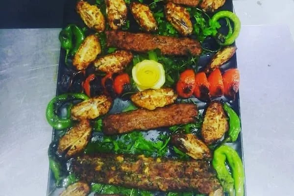 ADANALI İRFAN USTA KEBAB VE PİDE - Resim 20
