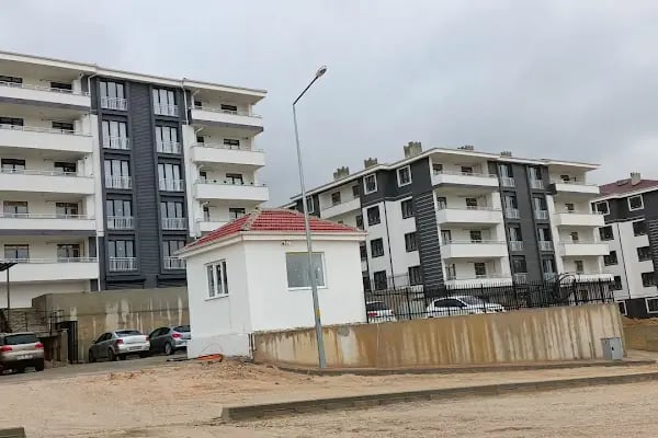 İnegöl Adliye Lojmanları - Resim 1