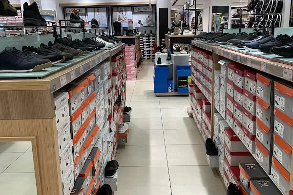 FLO Marmara Forum AVM Mağazası - Resim 14
