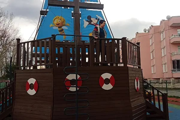 Şeker Mahallesi Parkı - Resim 3