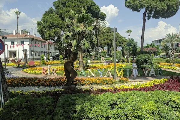Alanya Belediye Parkı - Resim 3