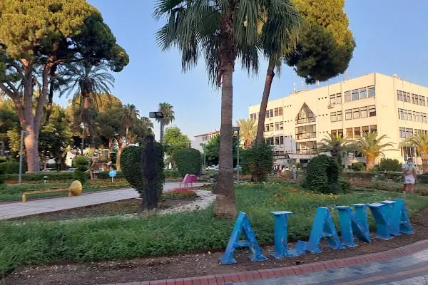 Alanya Belediye Parkı - Resim 14