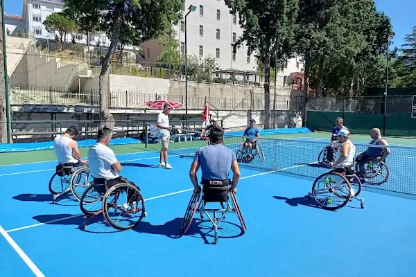 Demirci Tenis Kortları - Resim 2