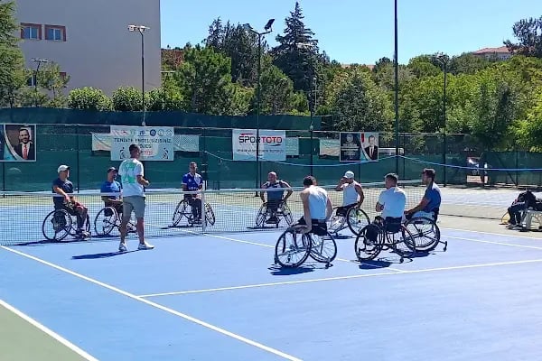 Demirci Tenis Kortları - Resim 12