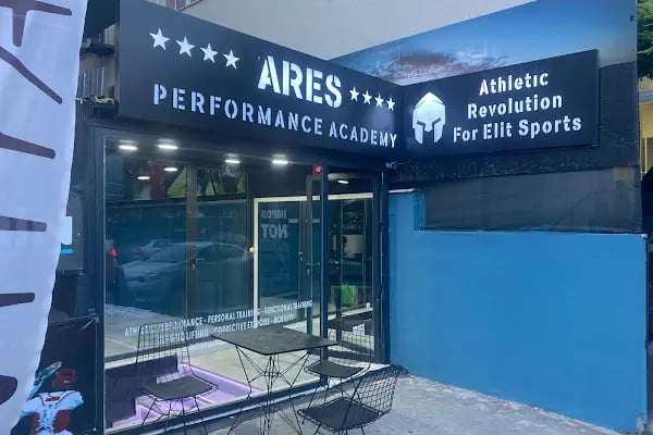Defence &amp; Athletics Club - Resim 2