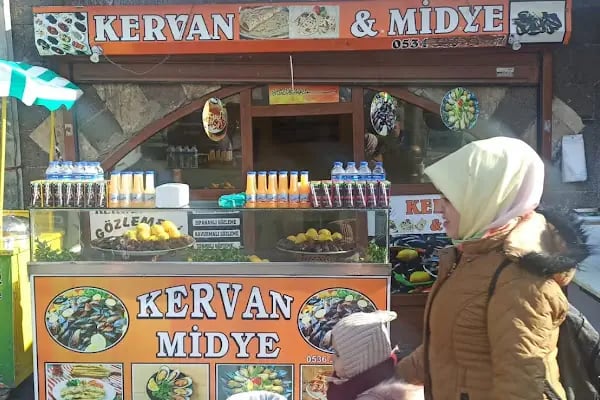 MİDYE KERVAN / İÇLİ KÖFTE - Resim 4