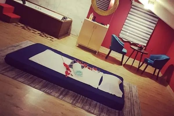 Adana Masaj Salonu FIRST CLASS SPA Adana Bayan Masöz Hamam Sauna Jakuzi Fiyatları Telefonu Adresi - Resim 4