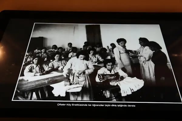 Köy Enstitüleri Anı ve Kültür Evi - Resim 17