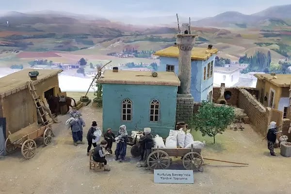 Kuvayi Milliye Parkı - Resim 9