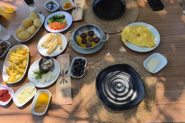 Özsarı At Çiftliği At Binim Merkezi Kahvaltı ve Restaurant - Resim 3