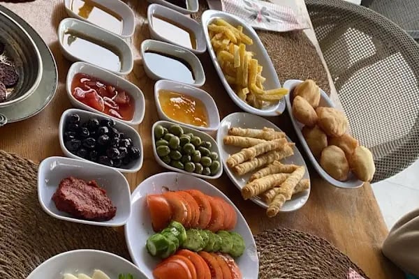 Özsarı At Çiftliği At Binim Merkezi Kahvaltı ve Restaurant - Resim 6