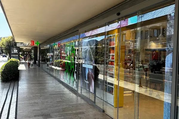 Yalıkavak Marina Eczanesi - Resim 7