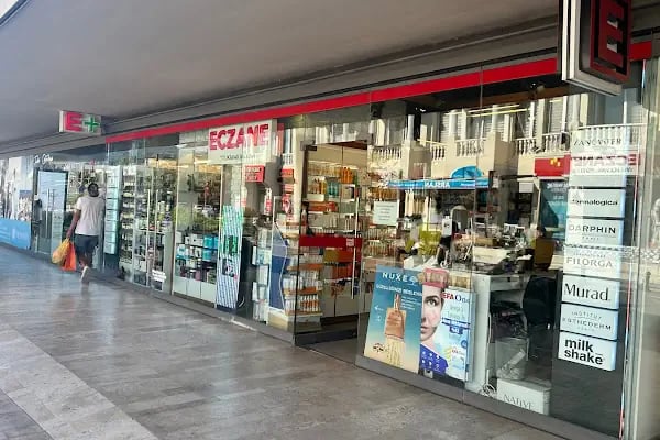 Yalıkavak Marina Eczanesi - Resim 3