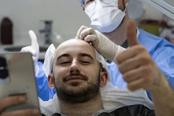 viaTurka İstanbul Medical Aesthetics, Dental &amp; Hair Transplant - Resim 13