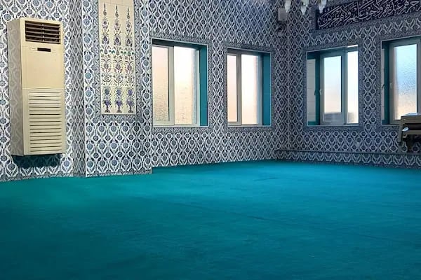 Bayraklı Müftülüğü Genç Camii - Resim 16