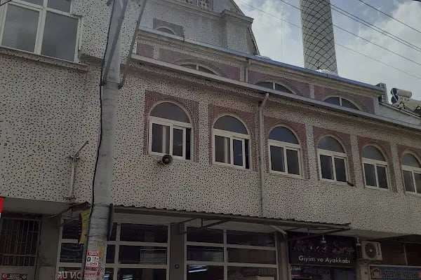Bayraklı Müftülüğü Genç Camii - Resim 1