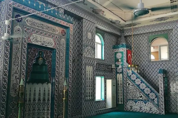 Bayraklı Müftülüğü Genç Camii - Resim 18