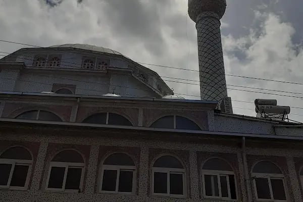 Bayraklı Müftülüğü Genç Camii - Resim 3
