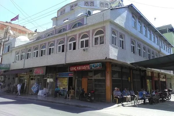 Bayraklı Müftülüğü Genç Camii - Resim 8