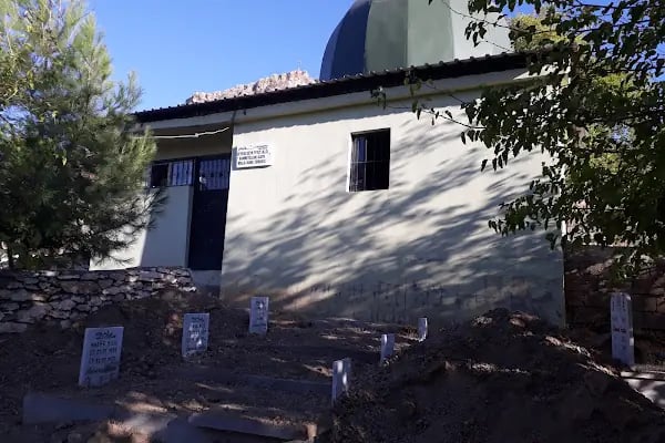 Tepe Mahalle Mezarlığı - Resim 6