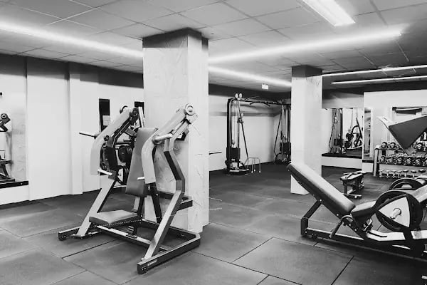 IN-SHAPE FITNESS CLUB - Resim 2