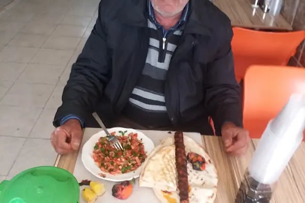 Hizmet Kebap Ve Döner Salonu - Resim 19