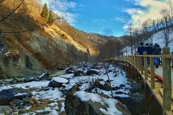 Canik Dere Şelalesi Yürüyüş Alanı - Resim 2