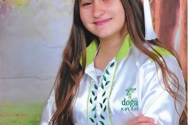 Foto Yasemin Gamze Acele Vesikalık ve Biyometrik - Cübbeli Avukat Çekimleri - Resim 18