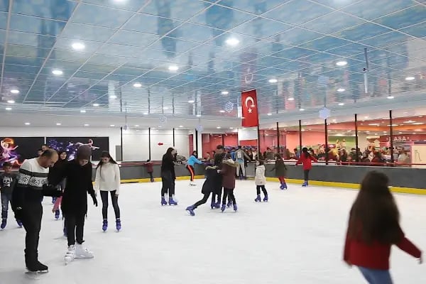 Buz Park ve Oyun parkı - Resim 3
