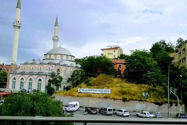 Yıldırım Beyazıt Yeni Cami - Resim 16