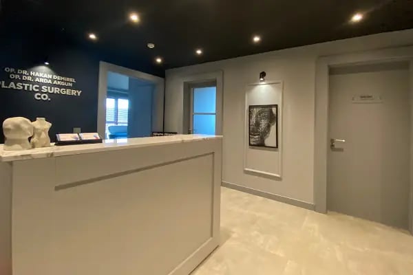 Op. Dr. Hakan Demirel | Aesthetic And Plastic Surgeon - Resim 13
