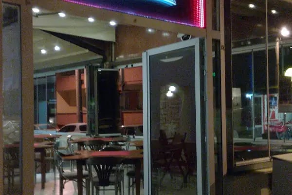 Neffis Garden Cafe - Resim 9