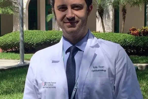 Op. Dr. Eyüp Özcan, Göz Hastalıkları, Lazer, Akıllı Mercek, Katarakt, Göz kapağı estetiği - Resim 4