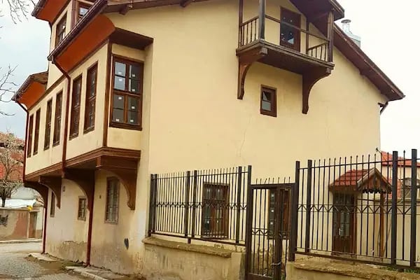 Akşehir Akademisi Vakfı - Resim 3