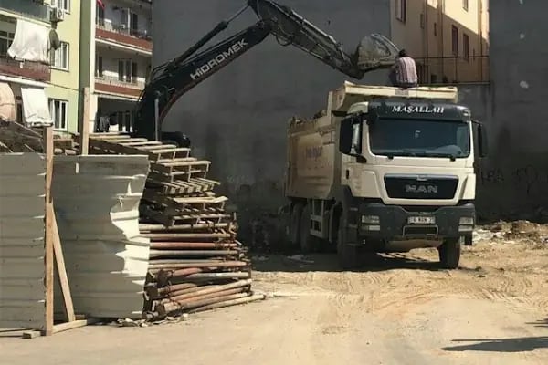 Gemlik Akkayalar Hafriyat Nakliyat İnsaat Malzemeleri Sanayi Ticaret Ltd ŞTİ - Resim 15