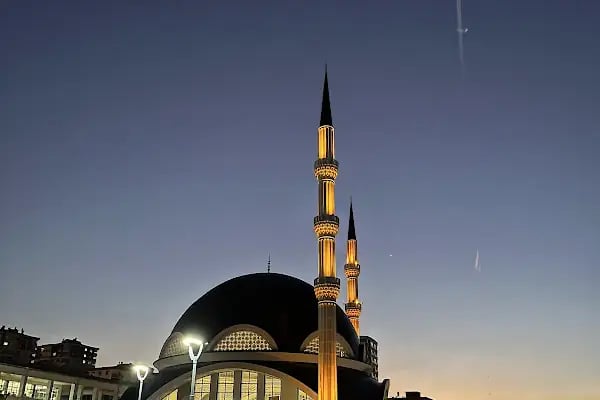 Trabzon Üniversitesi Fatih Sultan Mehmet Cami - Resim 2