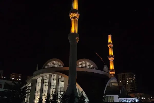 Trabzon Üniversitesi Fatih Sultan Mehmet Cami - Resim 4