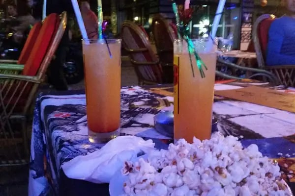 Sisters' Alanya (The Street Pub) - Resim 7