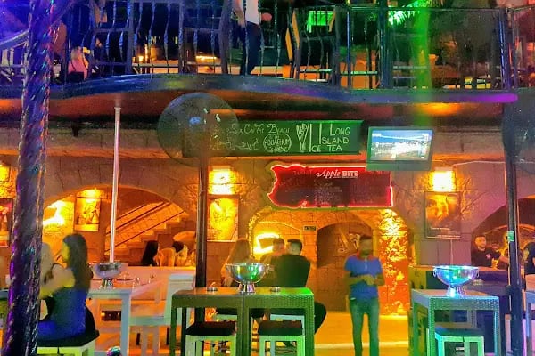 Sisters' Alanya (The Street Pub) - Resim 3